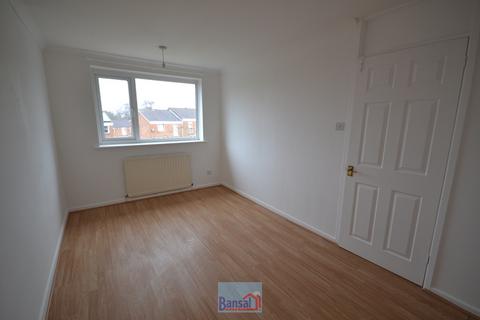 3 bedroom end of terrace house to rent, St James Lane, CV3