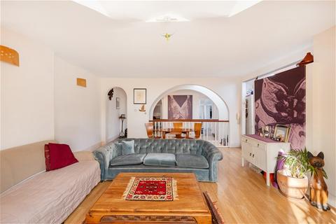 3 bedroom flat for sale, Belsize Avenue, Belsize Park