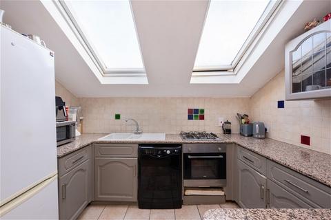 3 bedroom flat for sale, Belsize Avenue, Belsize Park