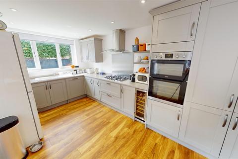 3 bedroom semi-detached house for sale, Clevedon Avenue, Urmston, M41