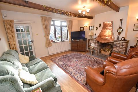 undefined, Davyhulme Road, Davyhulme, M41