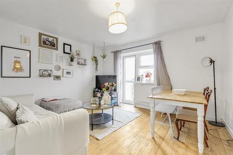 2 bedroom flat for sale, Clifford Avenue, East Sheen, SW14