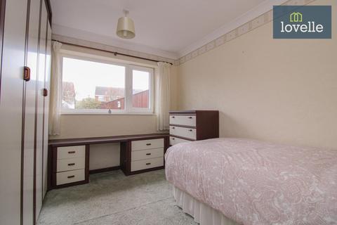 15 Dymoke Drive, Grimsby, DN37 9QQ