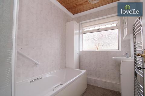 15 Dymoke Drive, Grimsby, DN37 9QQ