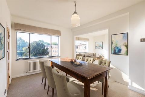 3 bedroom apartment to rent, Bridge Road, East Molesey KT8