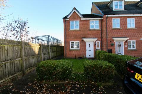 3 bedroom semi-detached house to rent, Rochdale OL16