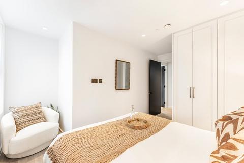 2 bedroom flat for sale, Lamb Mews, 50 Lamb Lane, London Fields, E8