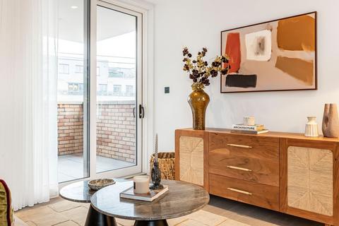 2 bedroom flat for sale, Lamb Mews, 50 Lamb Lane, London Fields, E8