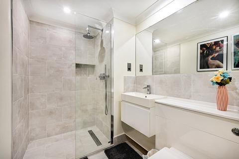 3 bedroom flat for sale, Regency Court, 4-10 Regency Street, London, SW1P