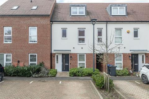 4 bedroom terraced house for sale, Hewlett Close, Addlestone, Surrey, KT15