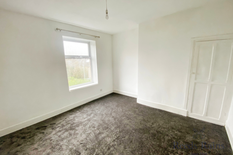 2 bedroom terraced house to rent, Parish Street, Burnley BB12