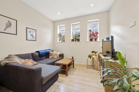 1 bedroom apartment to rent, Merton High Street, London SW19