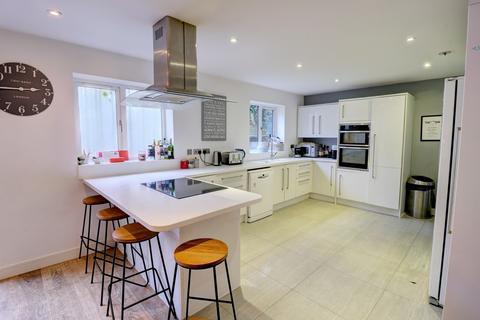 6 bedroom detached house for sale, Eastern Dene, High Wycombe HP15