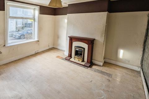 2 bedroom terraced house for sale, Mayfield Grove, West Yorkshire HX1