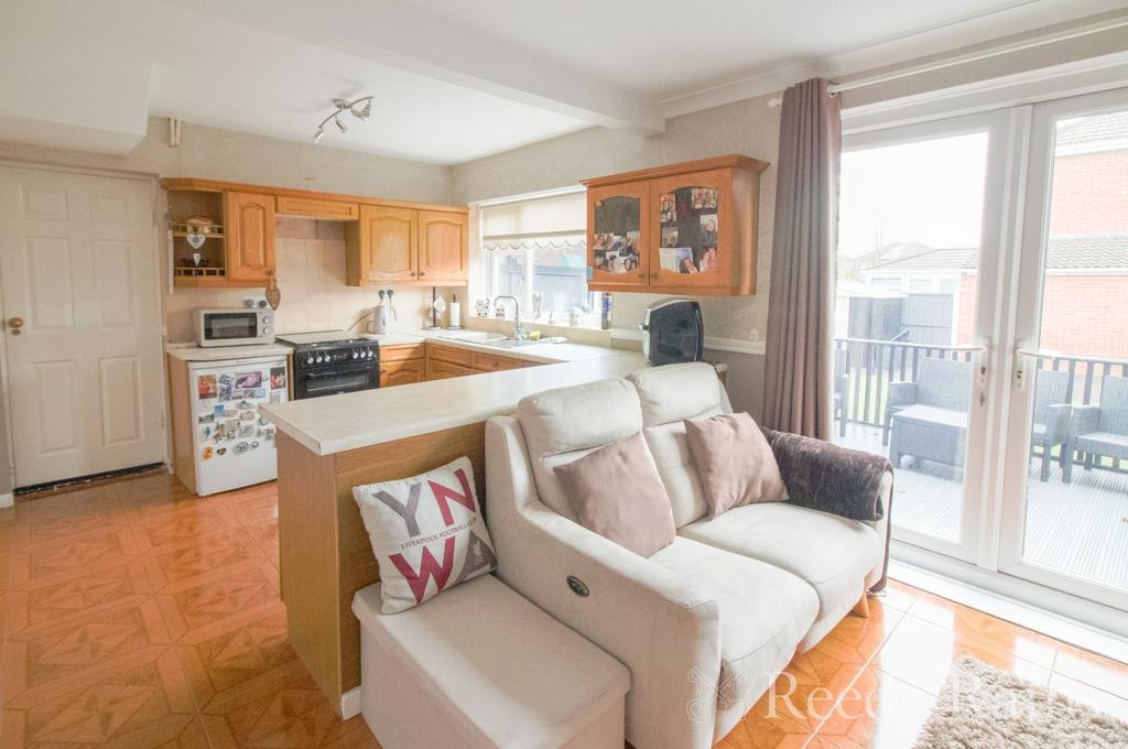 Kitchen/Dining