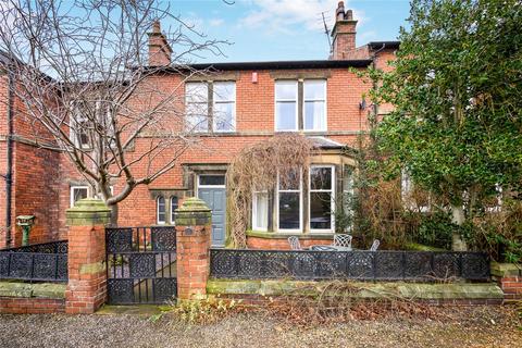 4 bedroom terraced house for sale, Carlton Gardens, Carlisle CA3