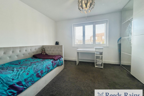 4 bedroom terraced house for sale, Tramway Road, Manchester M44