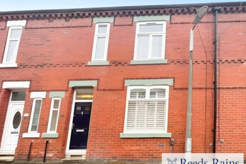 3 bedroom terraced house to rent, Cedric Street, Greater Manchester M5