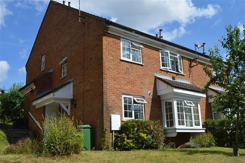 2 bedroom house to rent, Ashdales, St Albans