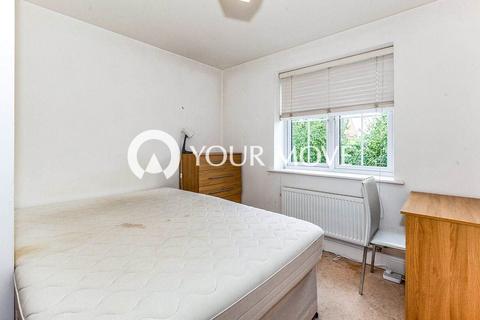 2 bedroom flat for sale, Stoneylands Road, Surrey TW20