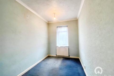 3 bedroom end of terrace house to rent, Dickens Road, Kent DA12