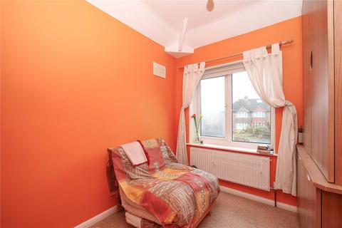 9 Dean Close, Bradford, BD8 0DD