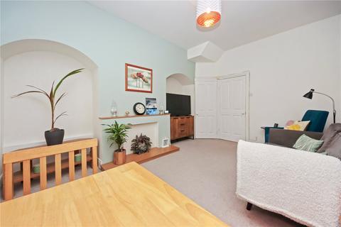 62 Windsor Avenue, Gateshead, NE8 4NG