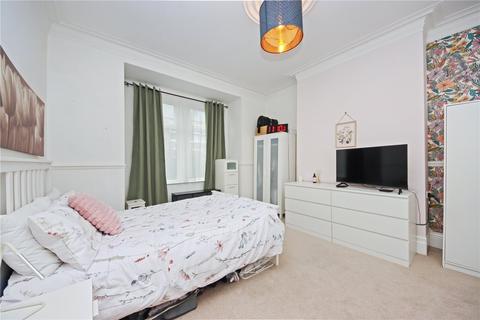 62 Windsor Avenue, Gateshead, NE8 4NG