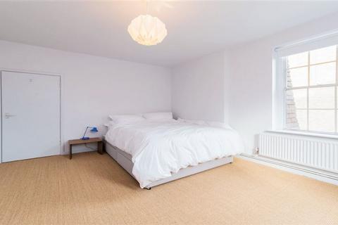 3 bedroom apartment to rent, SW10