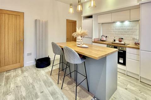 33 Barnsley Road, Wombwell, Barnsley, S73 8HT