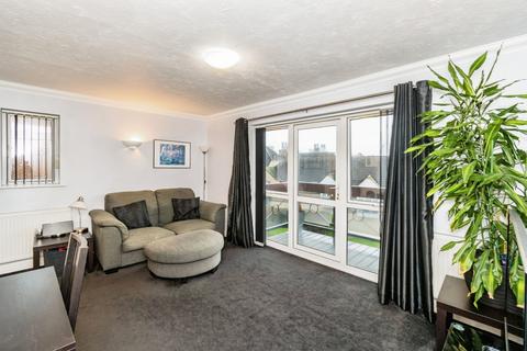 2 bedroom flat for sale, Pacific Close, Hampshire SO14