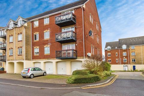 2 bedroom flat for sale, Pacific Close, Hampshire SO14