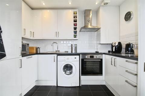 2 bedroom flat for sale, Pacific Close, Hampshire SO14
