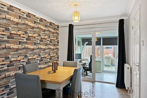 3 bedroom terraced house for sale, Crosstree Walk, Colchester, Colchester, CO2