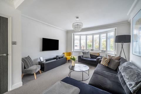 46 Sandy Ridge, Chislehurst, BR7 5DR