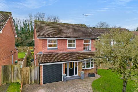 4 bedroom detached house for sale, Mallard Close, Basingstoke, RG22 5JP