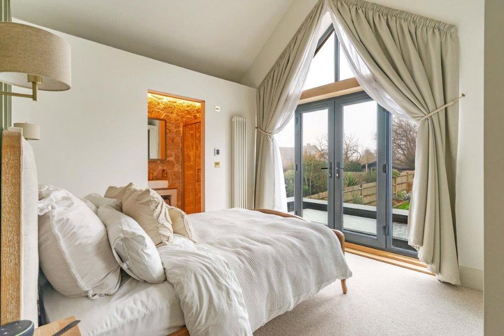 Bedroom and Ensuite