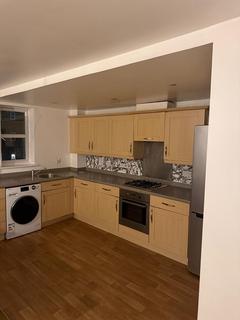 2 bedroom flat to rent, Gareth Drive, London N9