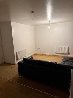 2 bedroom flat to rent, Gareth Drive, London N9