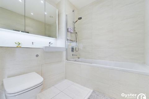 1 bedroom flat for sale, Montmorency Gardens, London, N11