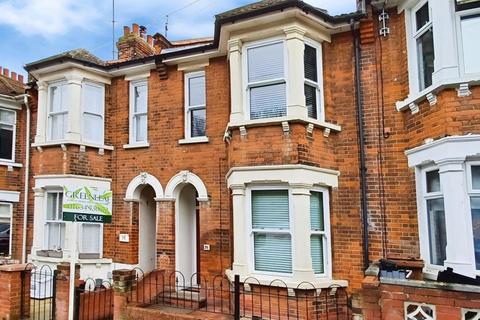 4 bedroom terraced house for sale, Boundary Road, Chatham