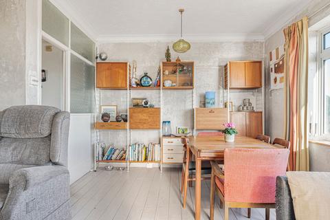 40 Ashdown Avenue, Saltdean, Brighton, BN2 8AH