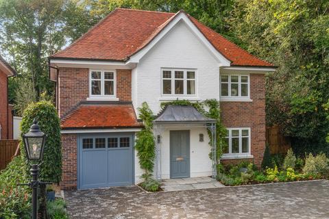 4 bedroom house for sale, Bigshotte Court, Crowthorne, Berkshire, RG45