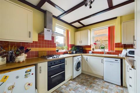 100 Bloomfield Road, Gloucester, GL1 5BP