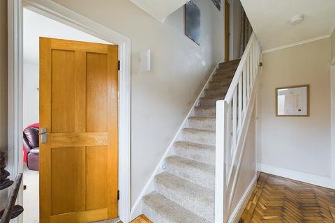 100 Bloomfield Road, Gloucester, GL1 5BP