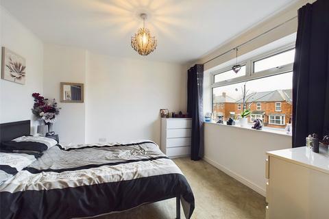 100 Bloomfield Road, Gloucester, GL1 5BP