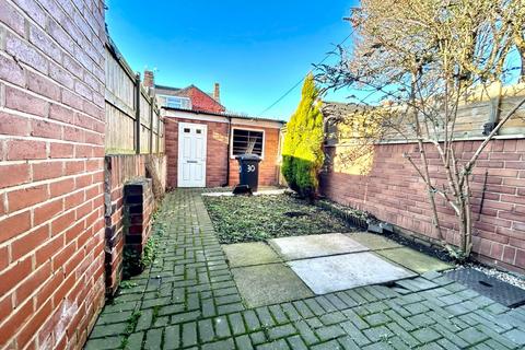 2 bedroom end of terrace house for sale, Kelly Street, Goldthorpe