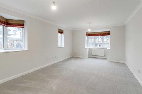 12 Johnsons Field, Olney, MK46 5JF
