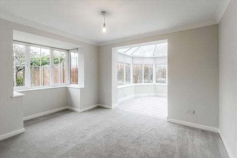 12 Johnsons Field, Olney, MK46 5JF