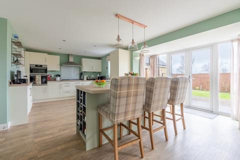 4 bedroom detached house for sale, Blush Crescent, Carterton, Oxfordshire, OX18